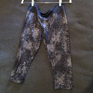 Under Armour cropped leggings